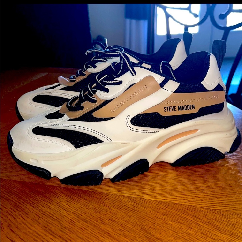 Steve Madden Chunky Lace-Up Sneaker in beige, black, and white.